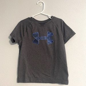 Boy’s Under Armour T-Shirt. Size: 4T